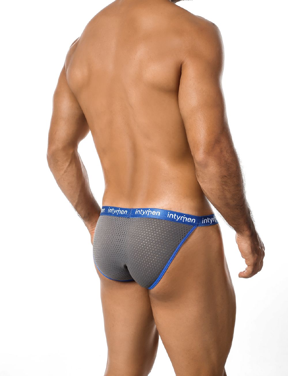 Bikini hombre valiente
