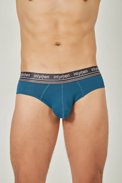 Boxer trunk corto hombre atento