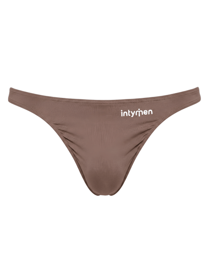 Tanga masculina marrón Intymen sobre fondo blanco.